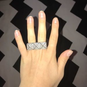 Two finger pyramid ring